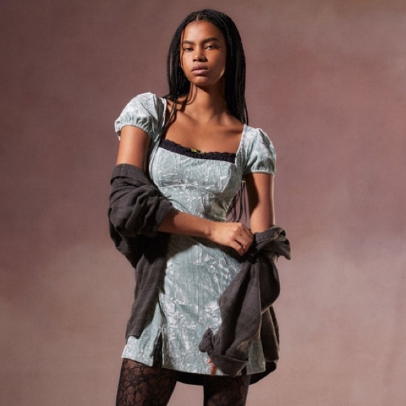 Kimchi Blue Urban Outfitters NWOT Jill Velvet Mini Dress - Picture 4 of 10